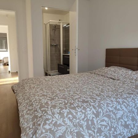 Chambre Privee Dans Un Nouvel Appartement Partage Pres De Paris Avec Parking Gratuit Chevilly-Larue Buitenkant foto