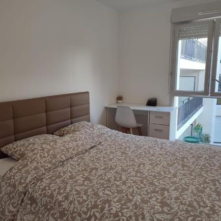 Chambre Privee Dans Un Nouvel Appartement Partage Pres De Paris Avec Parking Gratuit Chevilly-Larue Buitenkant foto