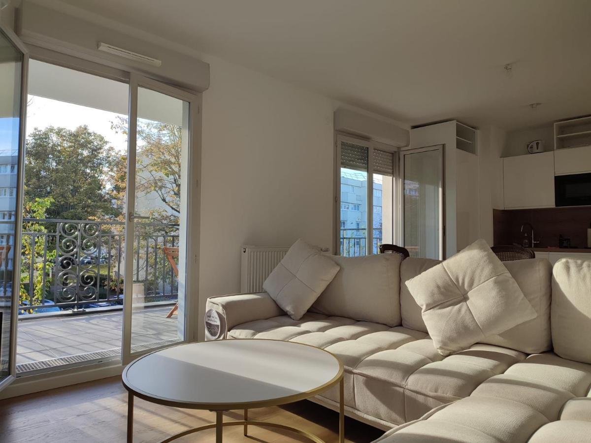 Chambre Privee Dans Un Nouvel Appartement Partage Pres De Paris Avec Parking Gratuit Chevilly-Larue Buitenkant foto