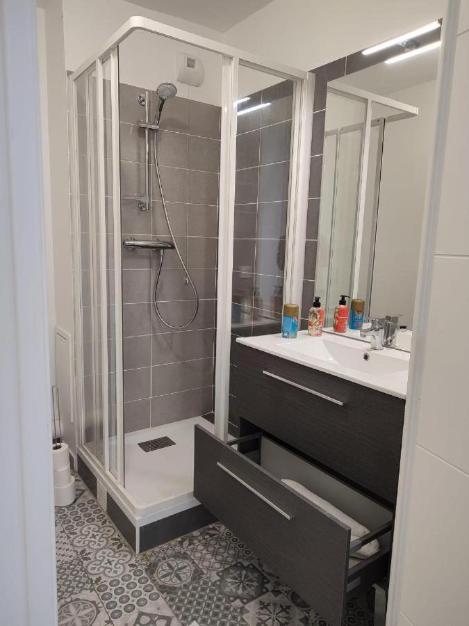 Chambre Privee Dans Un Nouvel Appartement Partage Pres De Paris Avec Parking Gratuit Chevilly-Larue Buitenkant foto